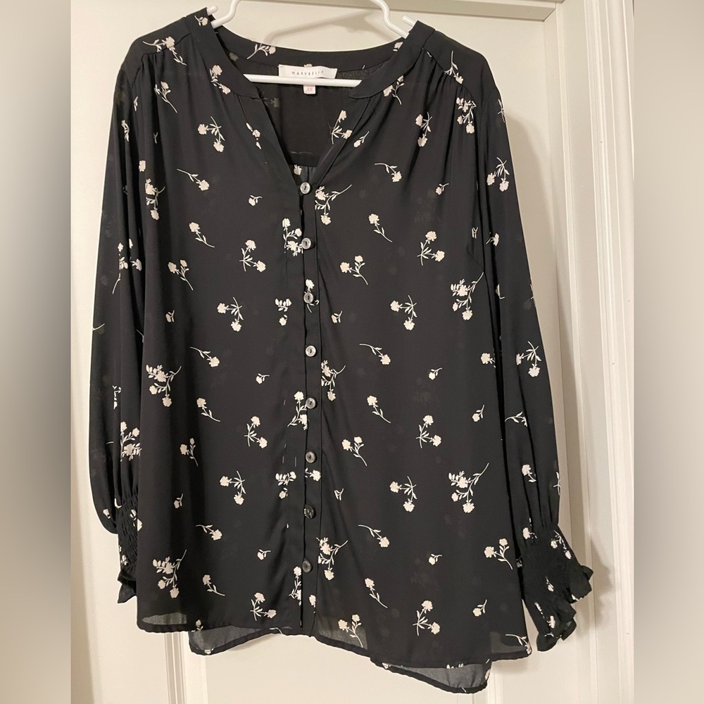 NWOT Women's Long Sleeved Blouse